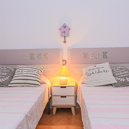 Villa Laura II - Only Families 坎布里尔斯 外观 照片